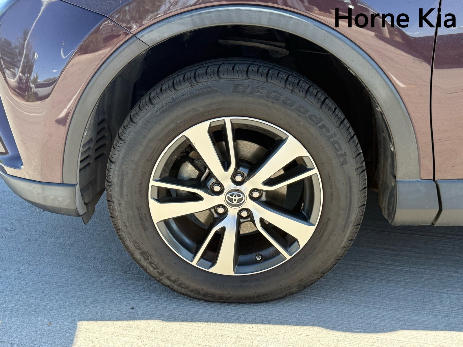 Used 2017 Toyota RAV4 XLE w/ Carpet Mat Package image 8