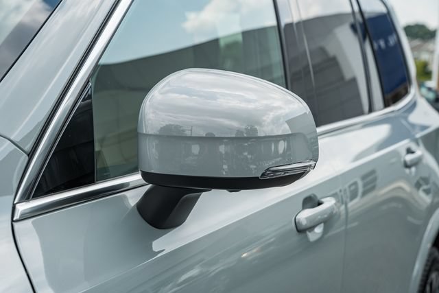 New 2026 Volvo XC90 T8 Plus w/ Protection Package Premier AWD/4WD image 15