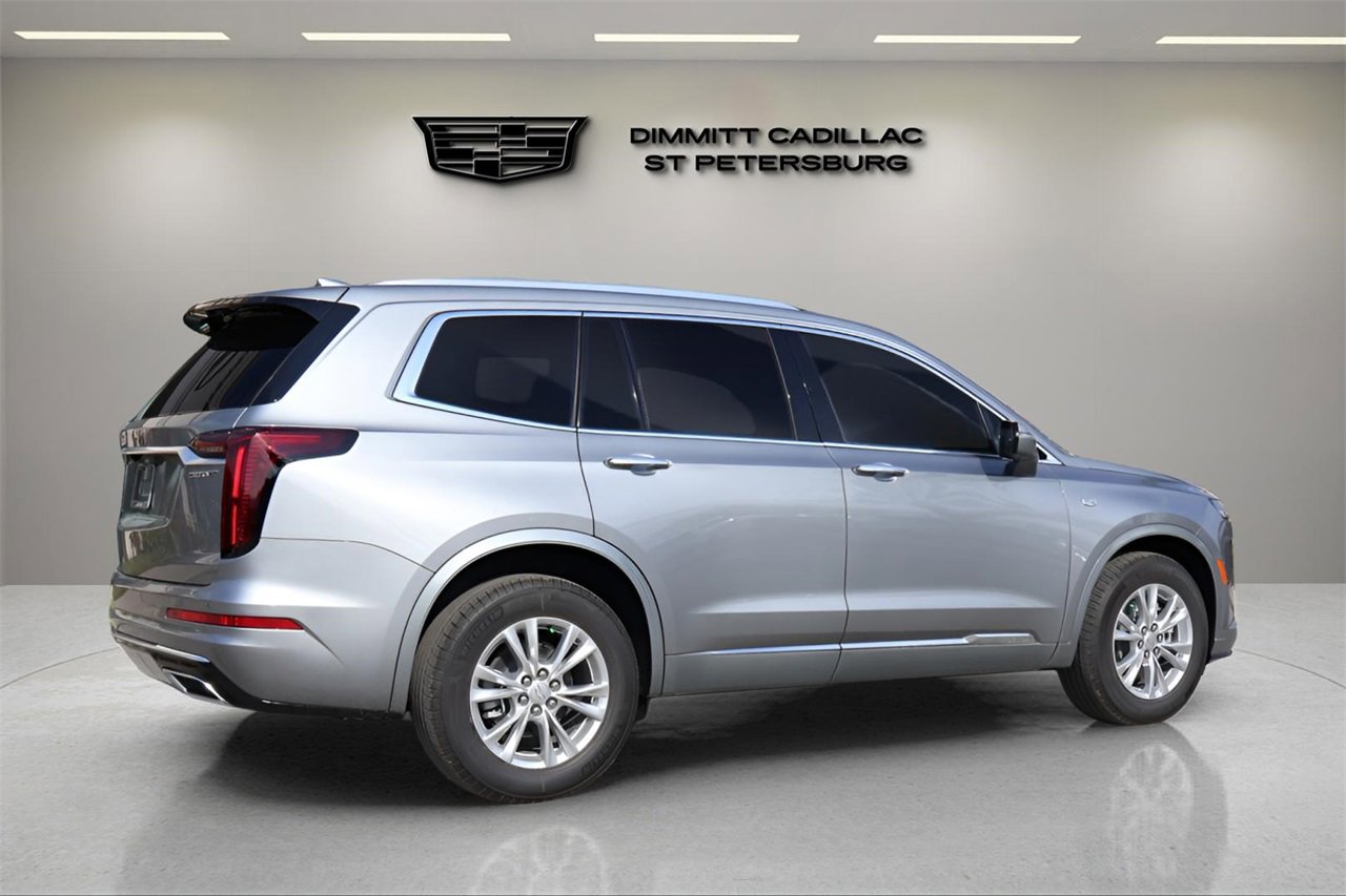 New 2025 Cadillac XT6 Luxury image 6