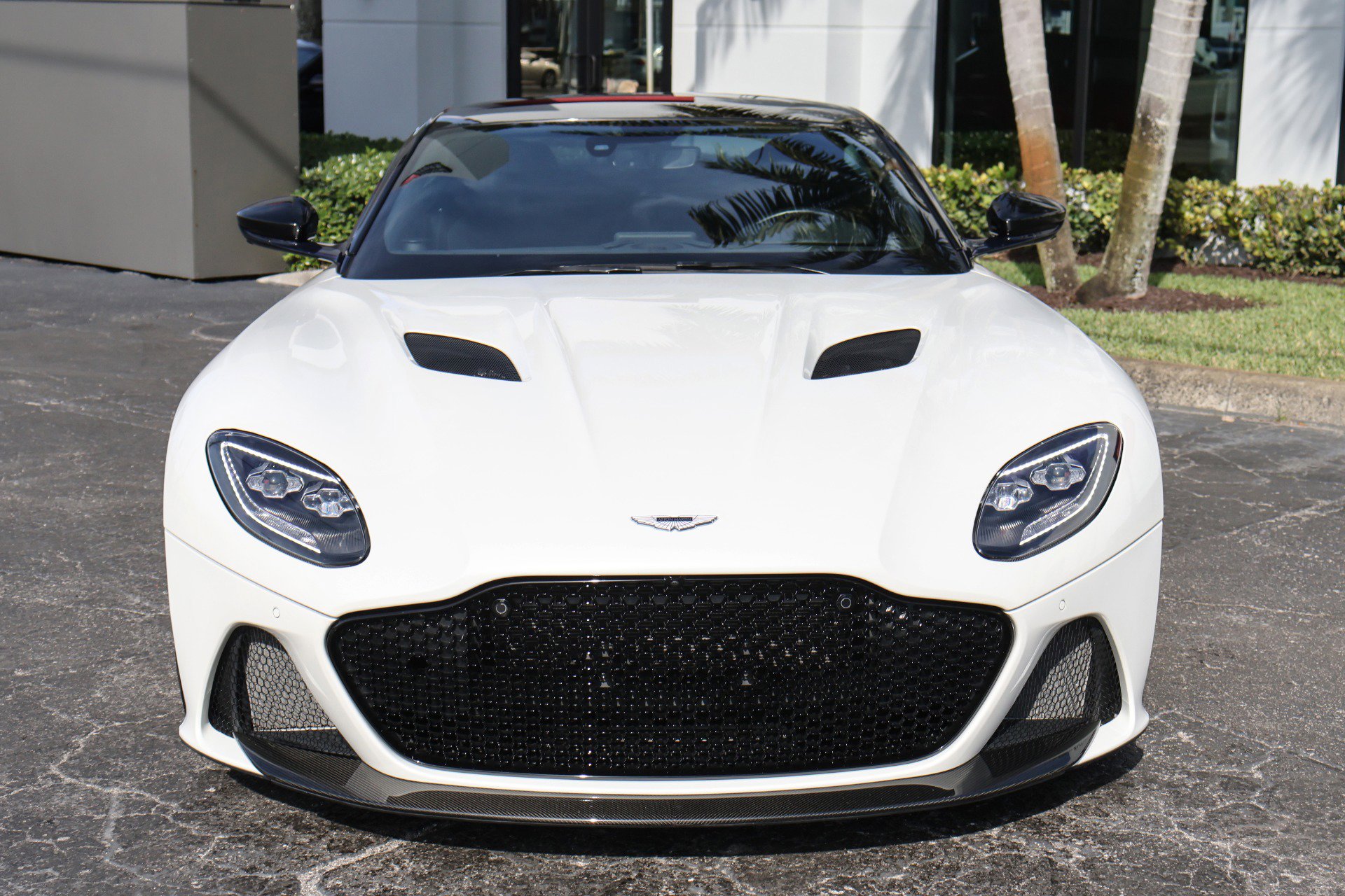 Used 2019 Aston Martin DBS Superleggera image 12
