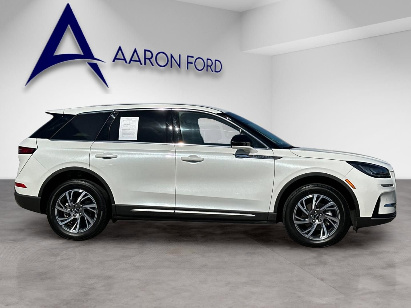 Used 2023 Lincoln Corsair FWD w/ Equipment Group 101A image 7