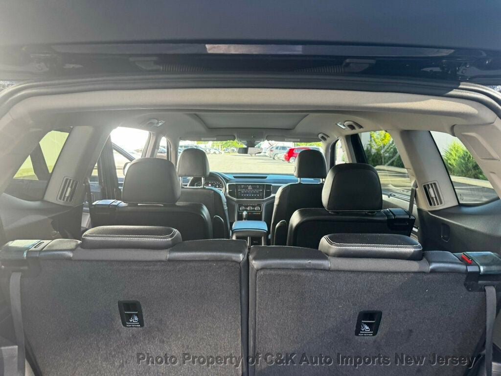 Used 2022 Volkswagen Atlas SEL Premium AWD/4WD image 35