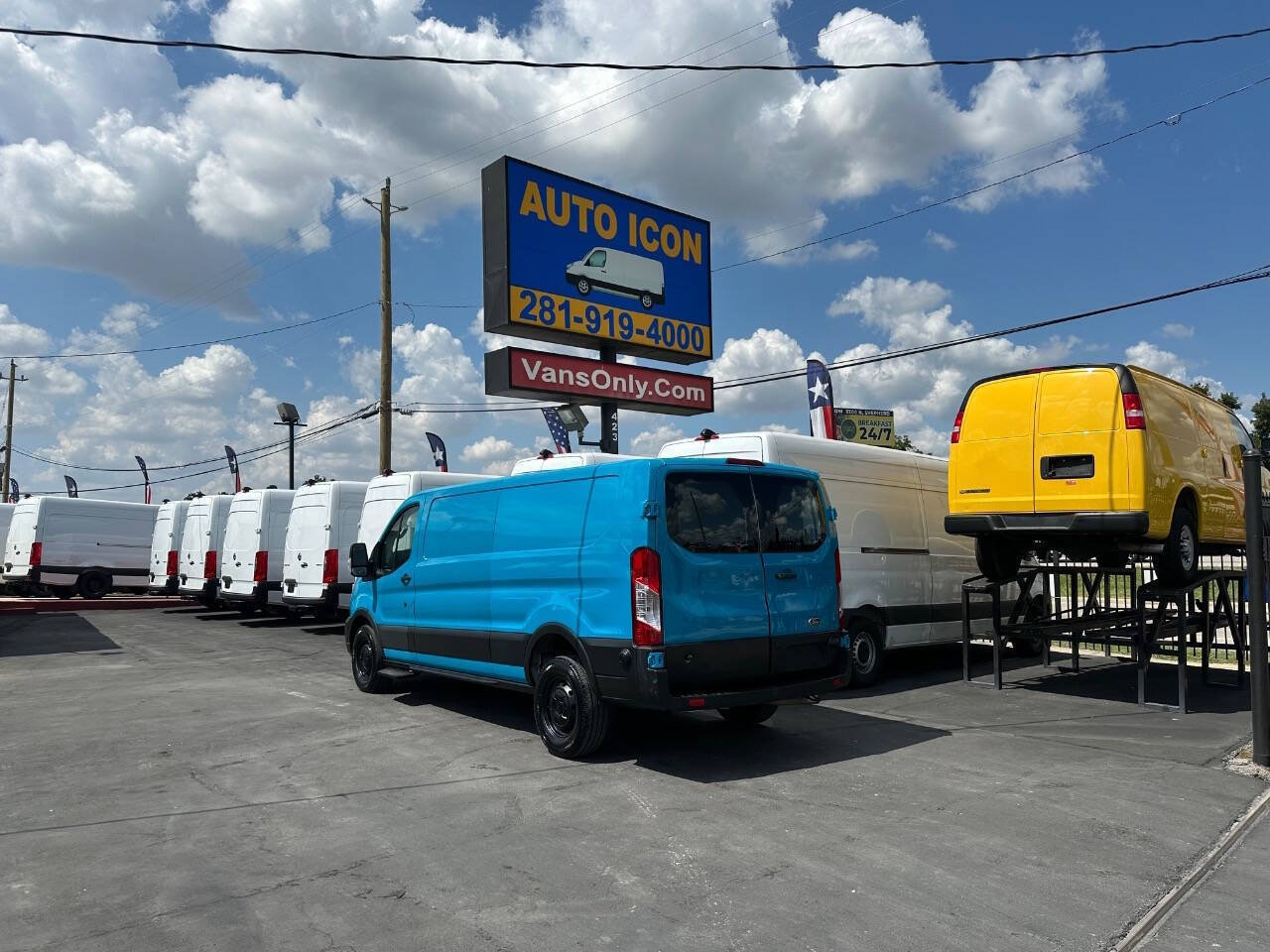 Used 2023 Ford Transit 350 Low Roof w/ Load Area Protection Package RWD image 25