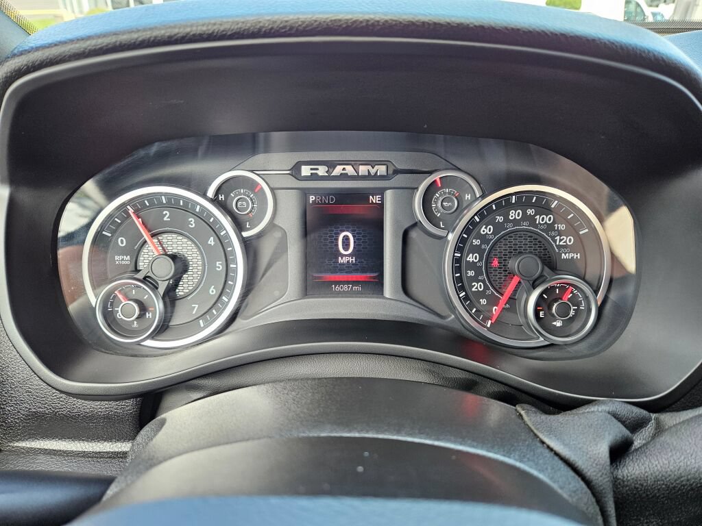 Used 2026 RAM 2500 Big Horn AWD/4WD image 25