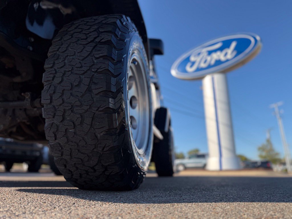 Used 2015 Jeep Wrangler Rubicon w/ Connectivity Group AWD/4WD image 30
