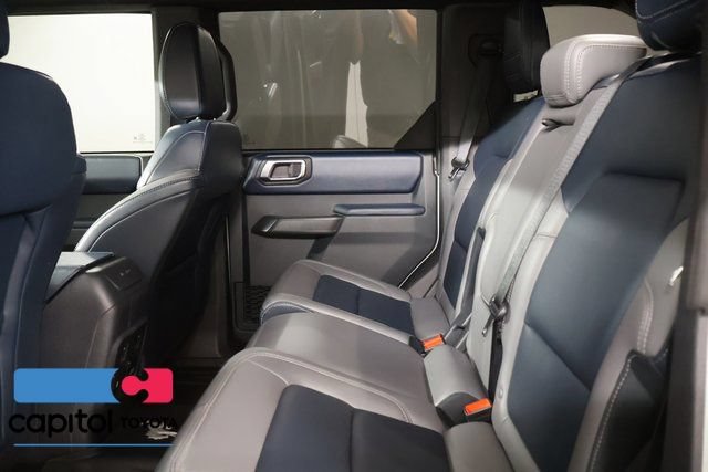 Used 2024 Ford Bronco Outer Banks AWD/4WD image 31