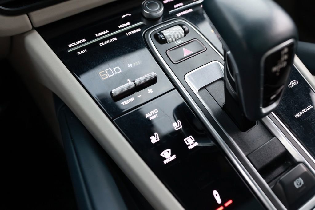 Used 2021 Porsche Cayenne E-Hybrid AWD/4WD image 58