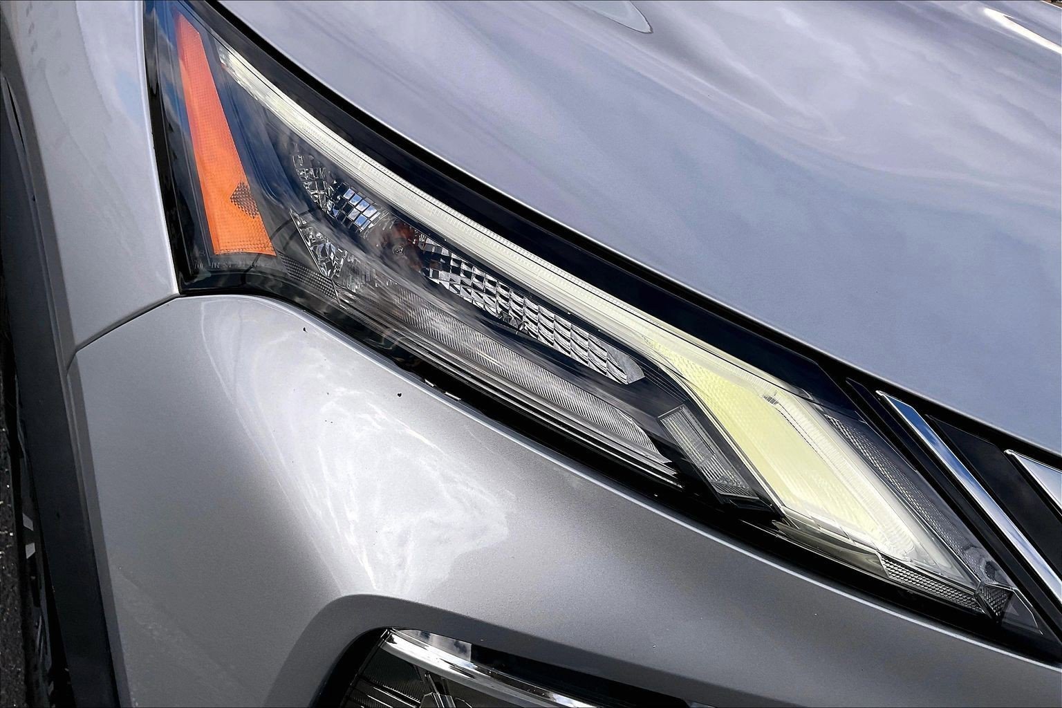 Used 2022 Nissan Rogue SV image 23