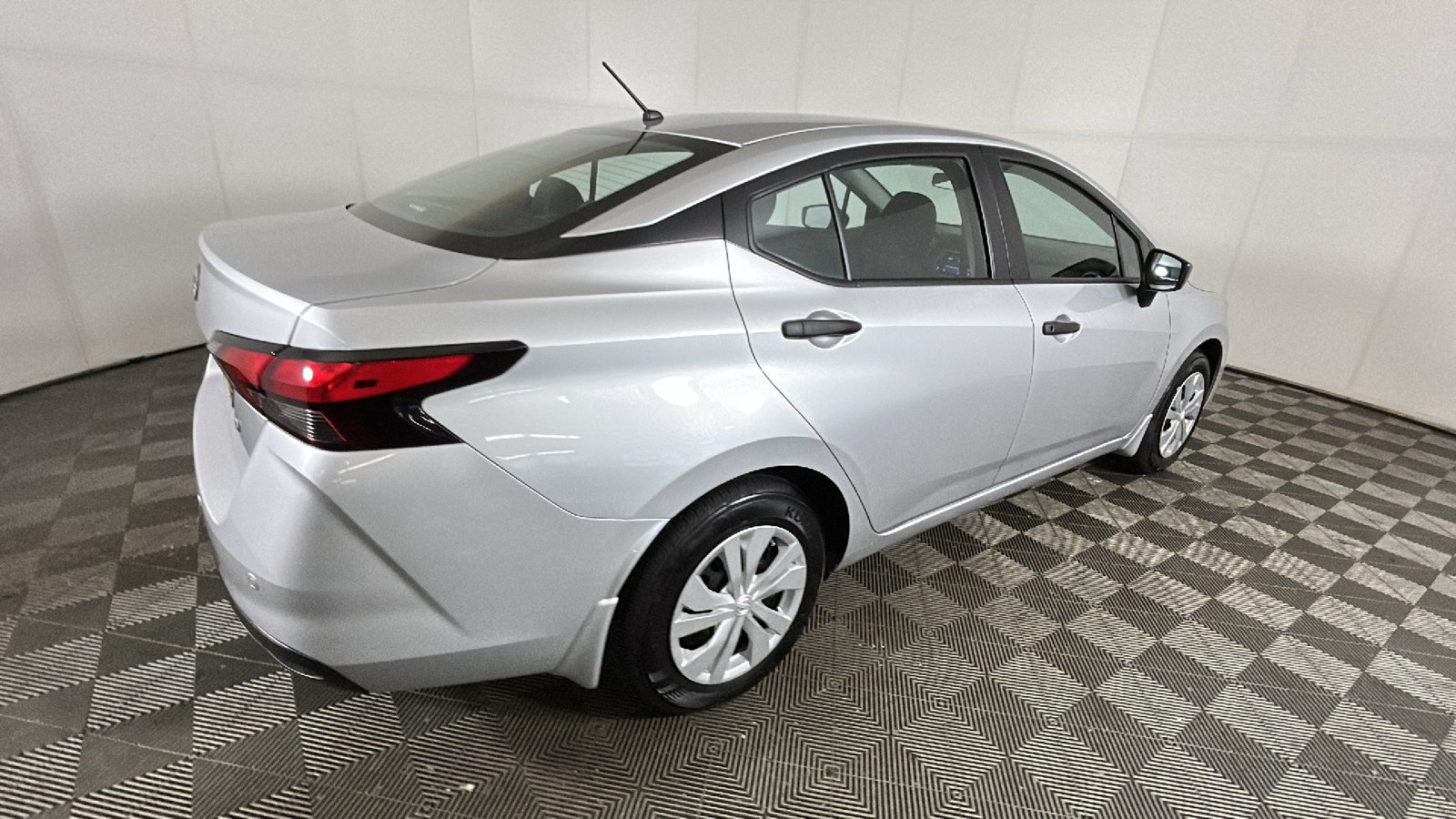 Used 2025 Nissan Versa S w/ Trunk Package FWD image 3