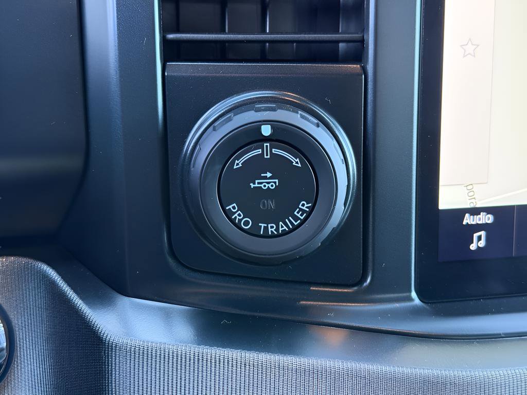 Used 2024 Ford F350 Platinum AWD/4WD image 17
