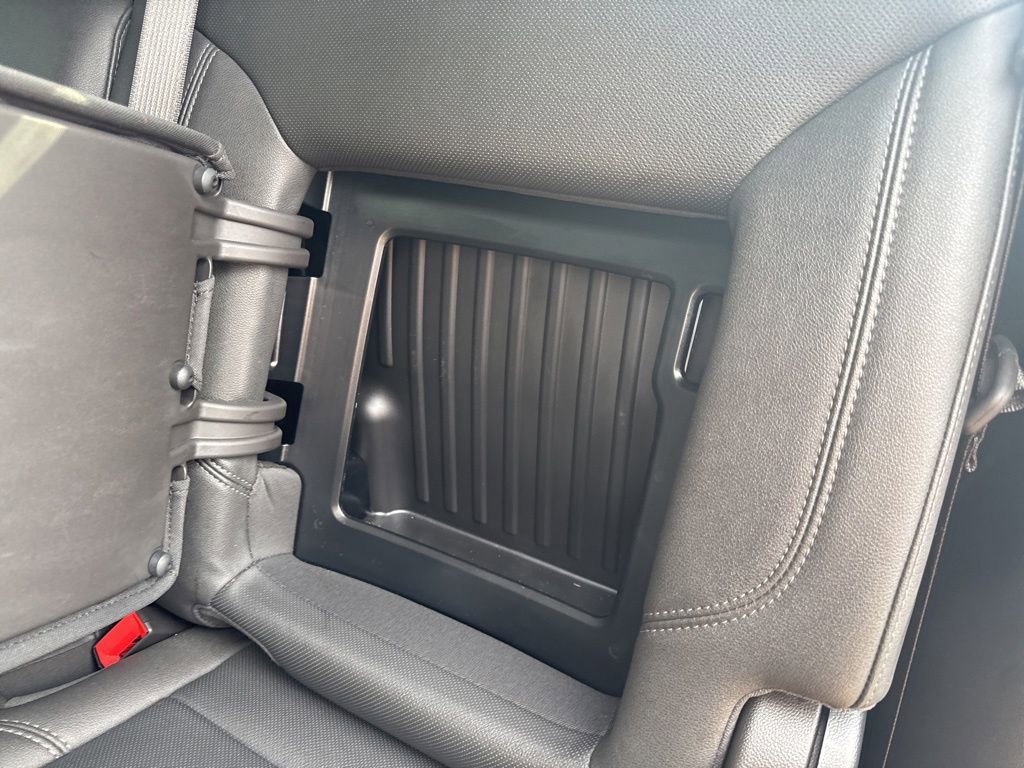 Used 2025 GMC Sierra 2500 SLT image 35