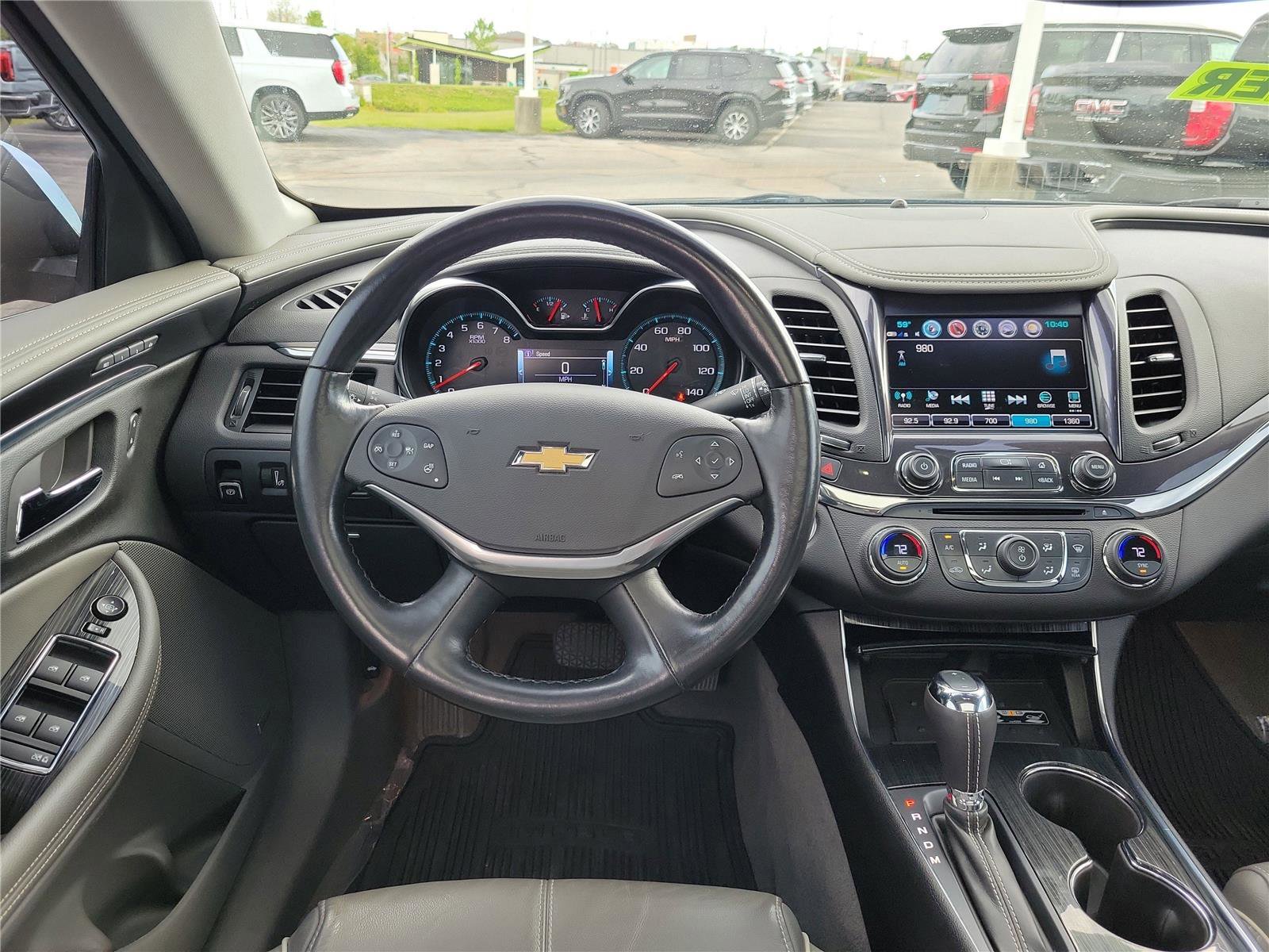 Used 2018 Chevrolet Impala Premier w/ Premier Confidence Package FWD image 11