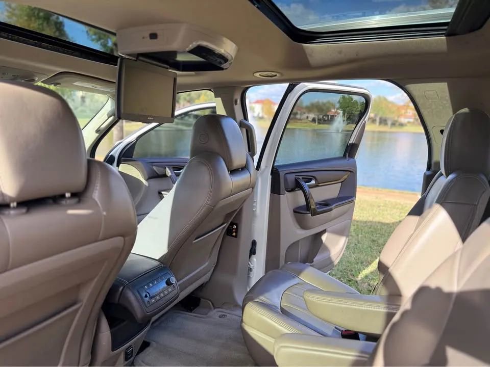 Used 2014 GMC Acadia Denali image 15