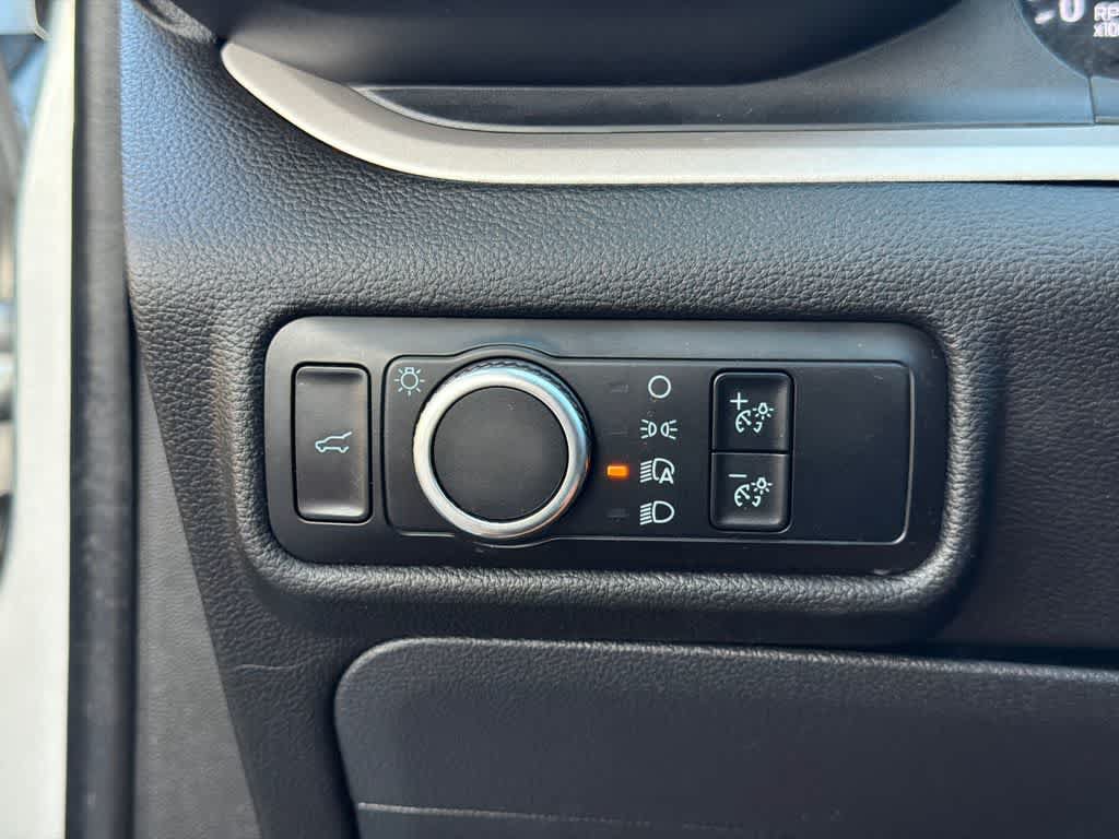Used 2023 Ford Explorer XLT RWD image 34