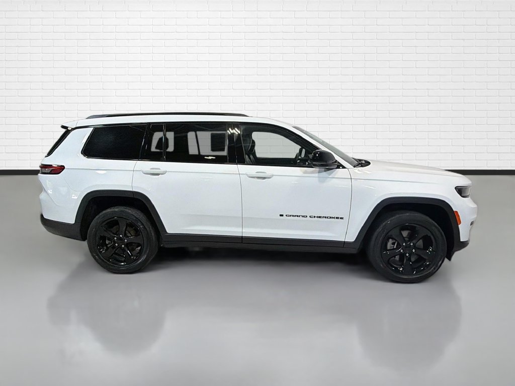 Used 2023 Jeep Grand Cherokee L Laredo AWD/4WD image 10