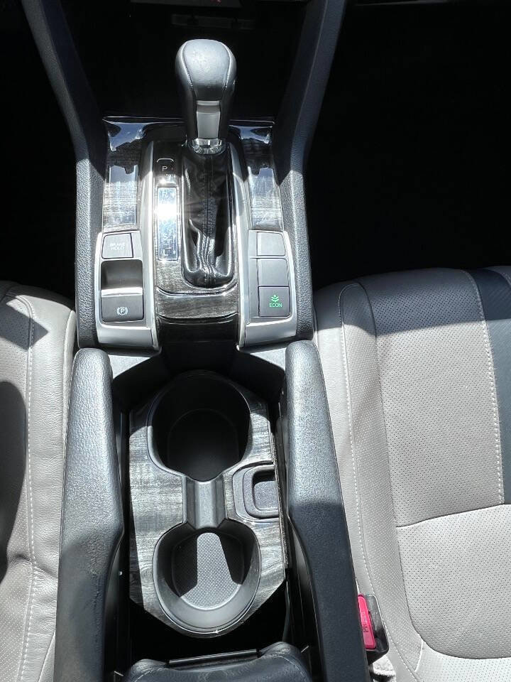 Used 2016 Honda Civic Touring image 29