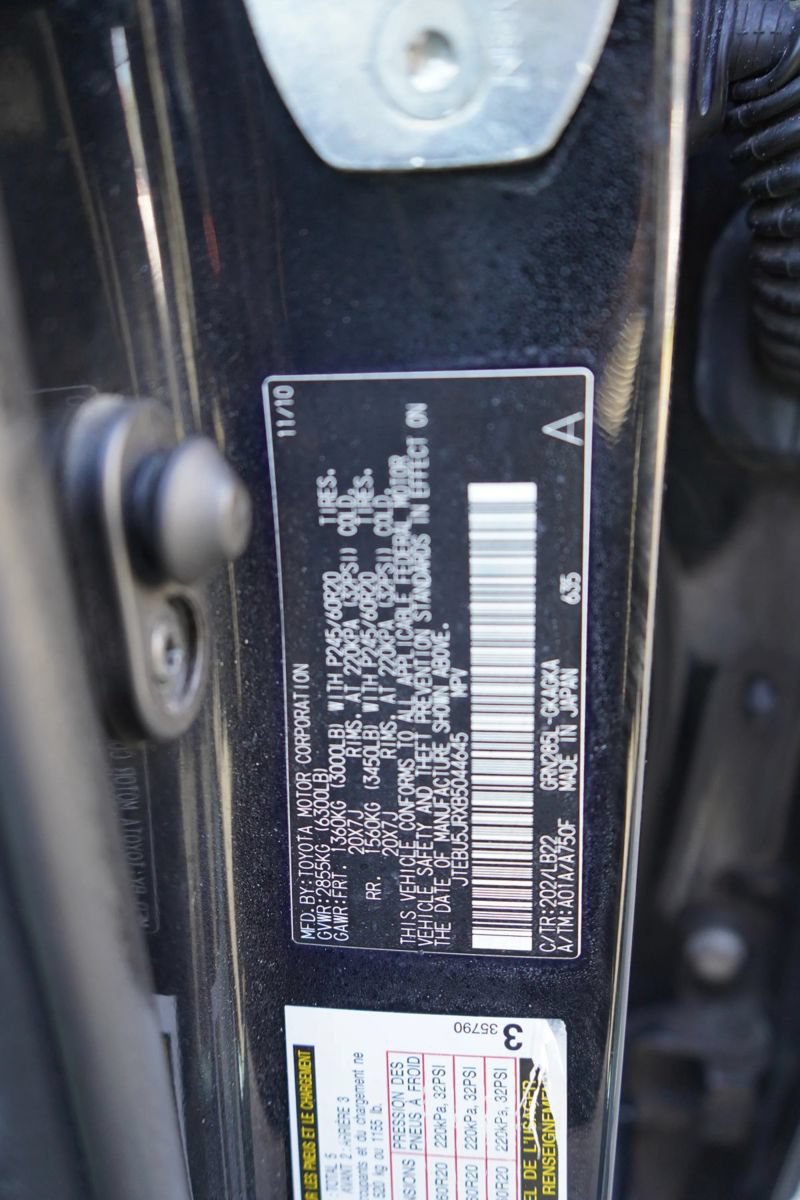 Used 2011 Toyota 4Runner Limited AWD/4WD image 9