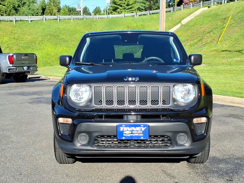 Used 2023 Jeep Renegade Latitude AWD/4WD image 9