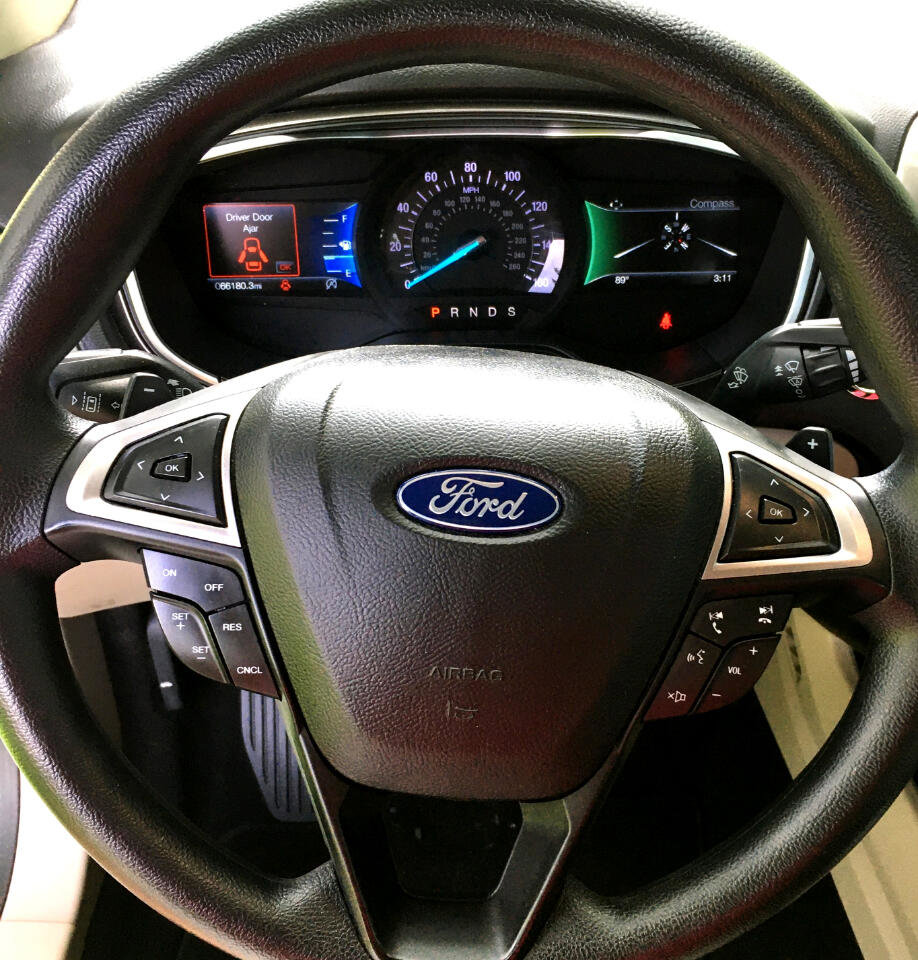 Used 2019 Ford Fusion SE image 23