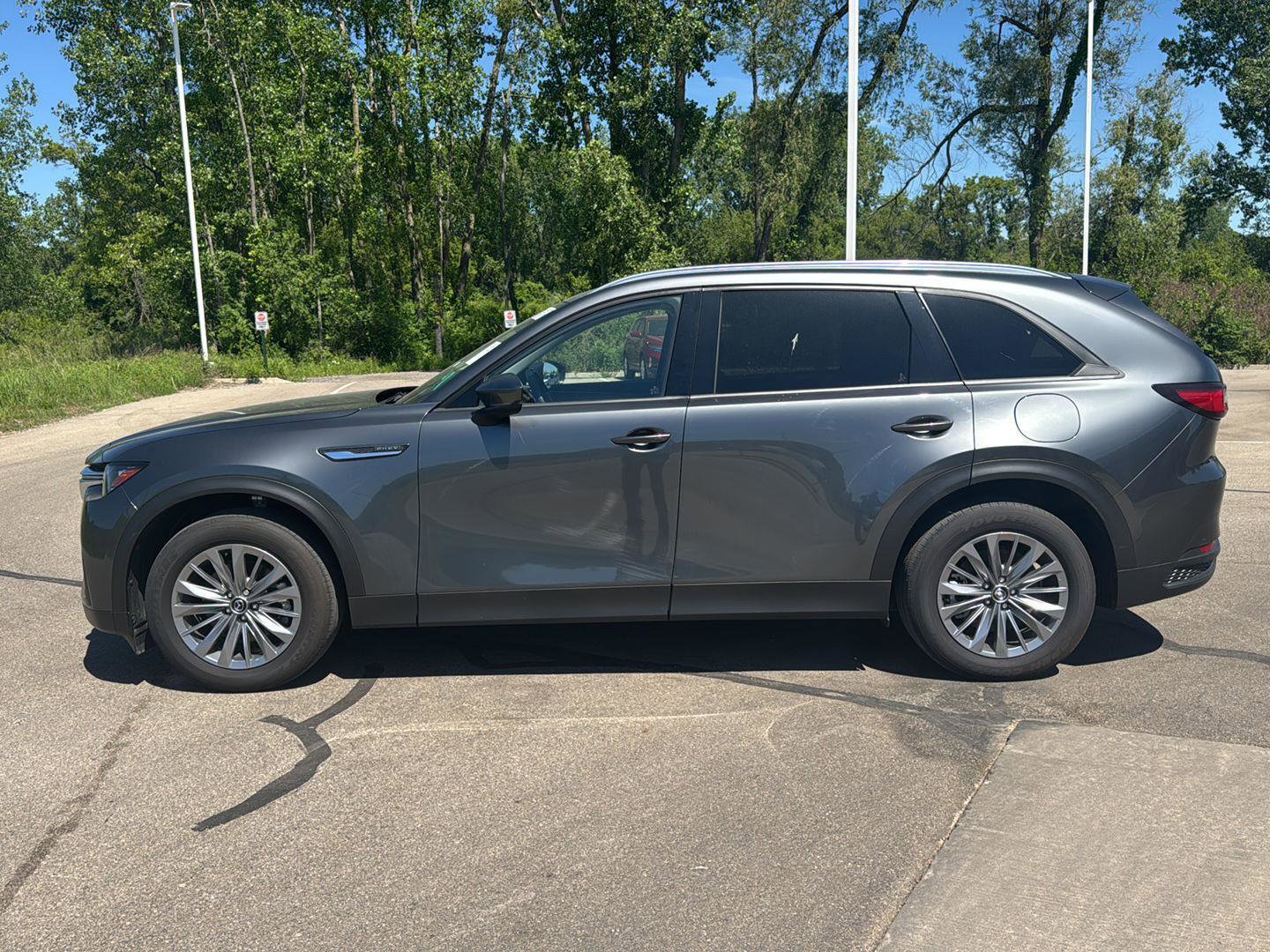 Used 2024 MAZDA CX-90 Plug-In Hybrid w/ Preferred AWD/4WD image 2