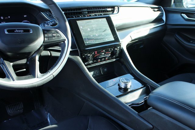 Used 2024 Jeep Grand Cherokee Laredo X w/ Luxury Tech Group I image 17