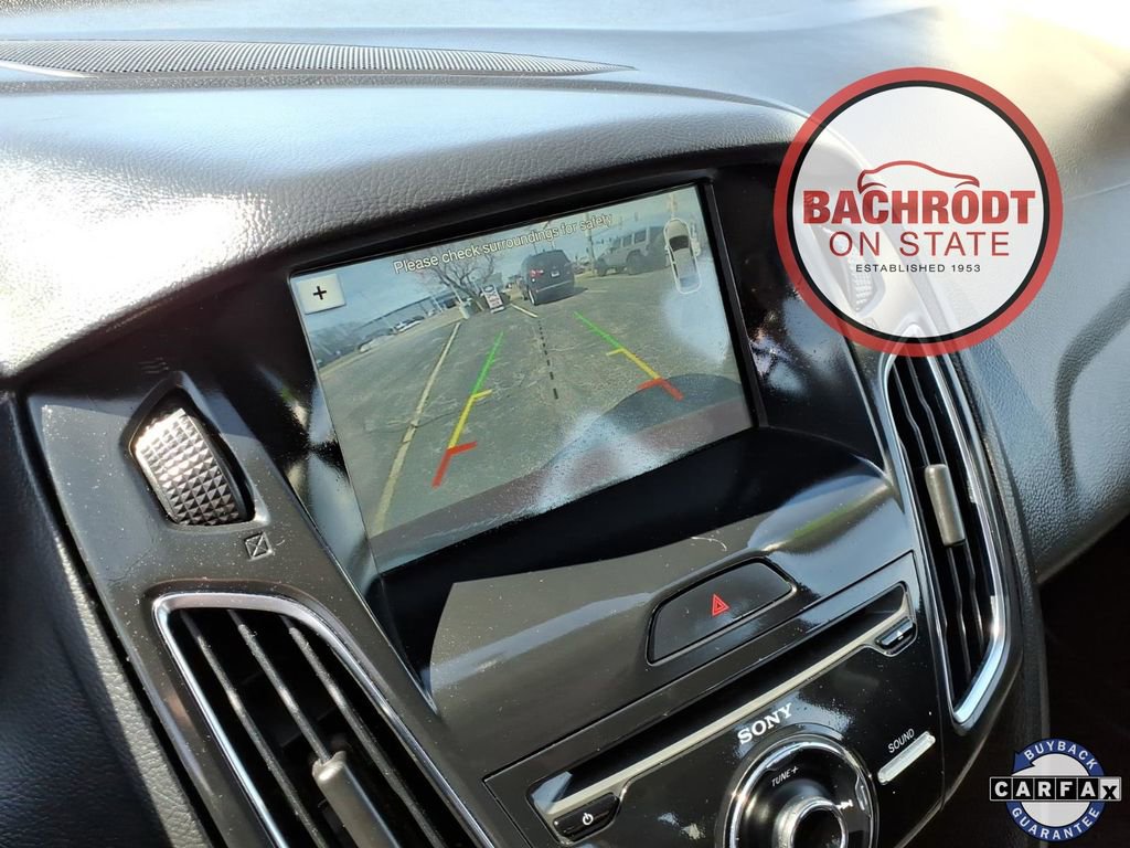 Used 2018 Ford Focus SEL w/ Cold Weather Package FWD image 11