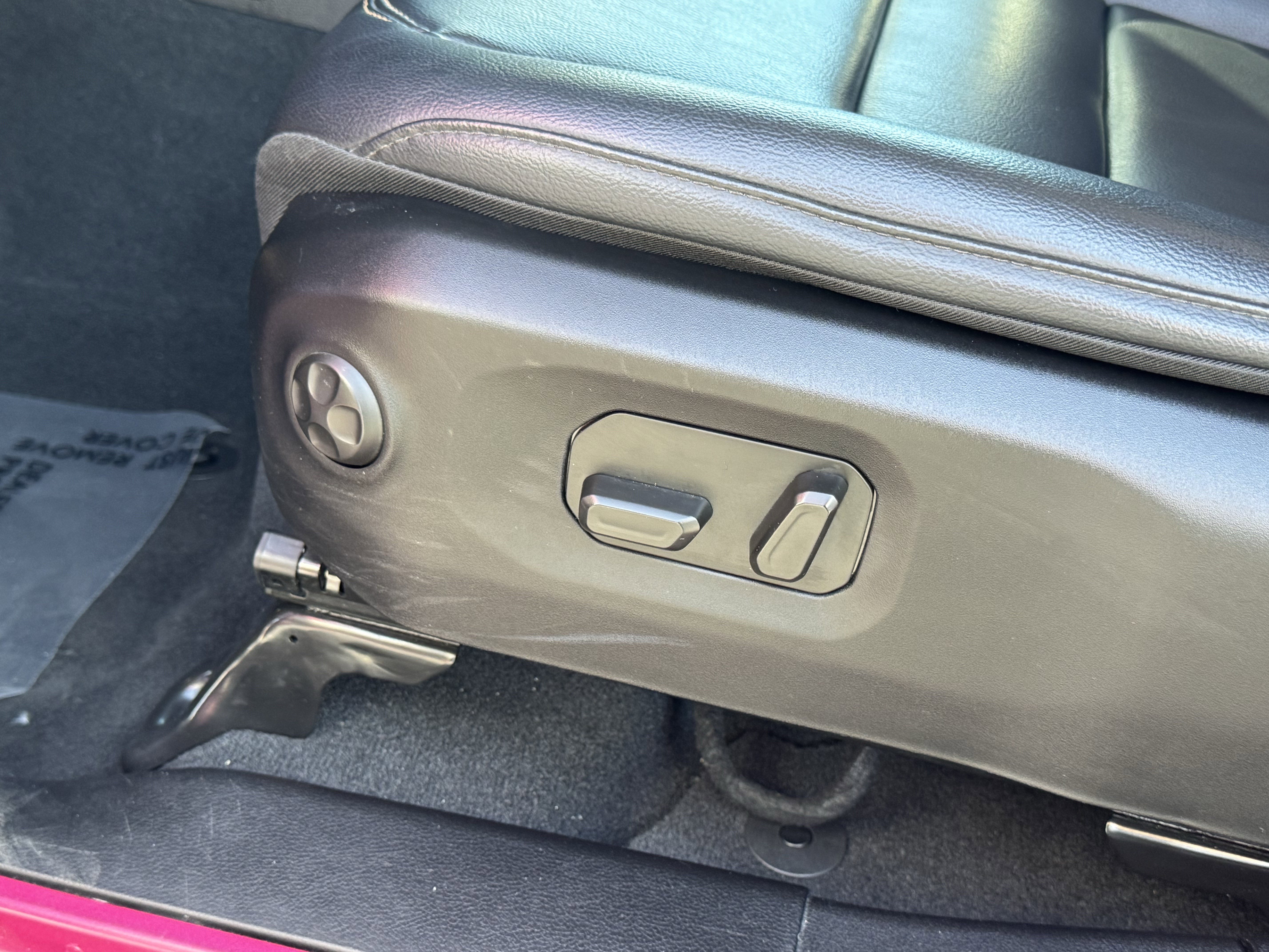 Used 2024 Jeep Wrangler Sahara w/ Safety Group image 18