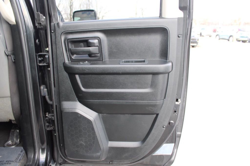 Used 2017 RAM 1500 Express image 23