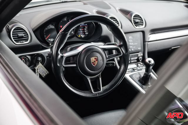 Used 2017 Porsche 718 Cayman RWD image 7