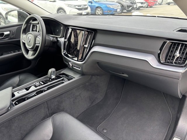Used 2024 Volvo S60 B5 Core image 25