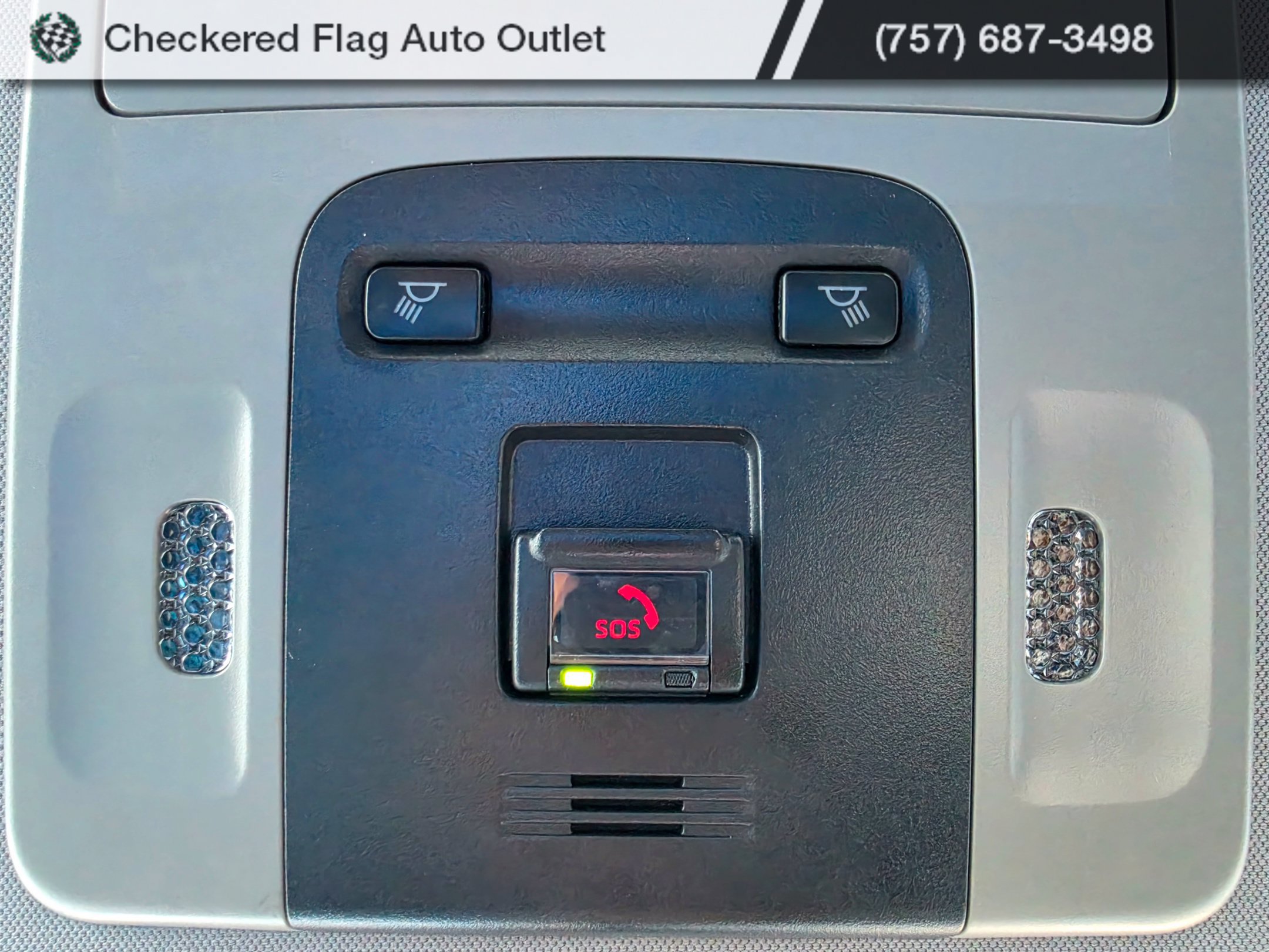 Used 2020 Toyota Camry LE FWD image 9