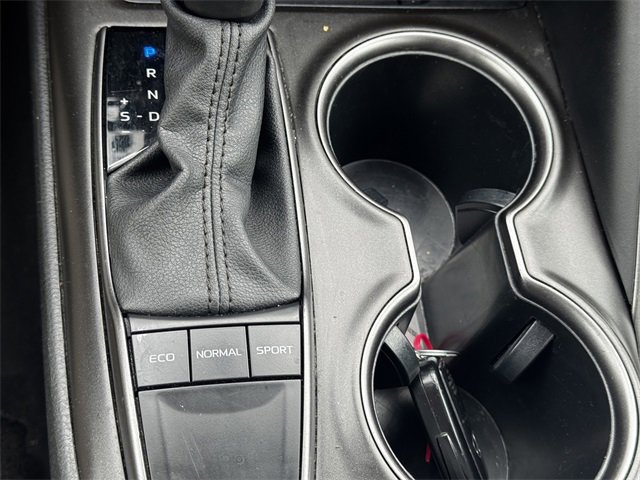 Used 2024 Toyota Camry SE image 35