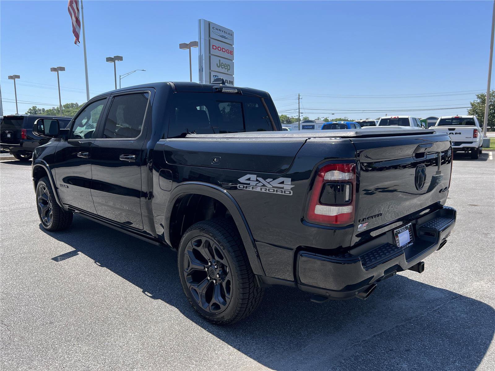 Used 2023 RAM 1500 Limited AWD/4WD image 22