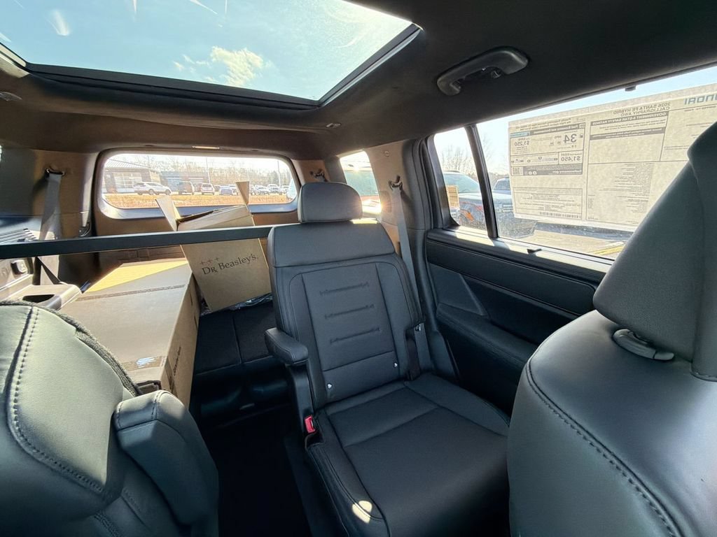 New 2026 Hyundai Santa Fe Calligraphy AWD/4WD image 14