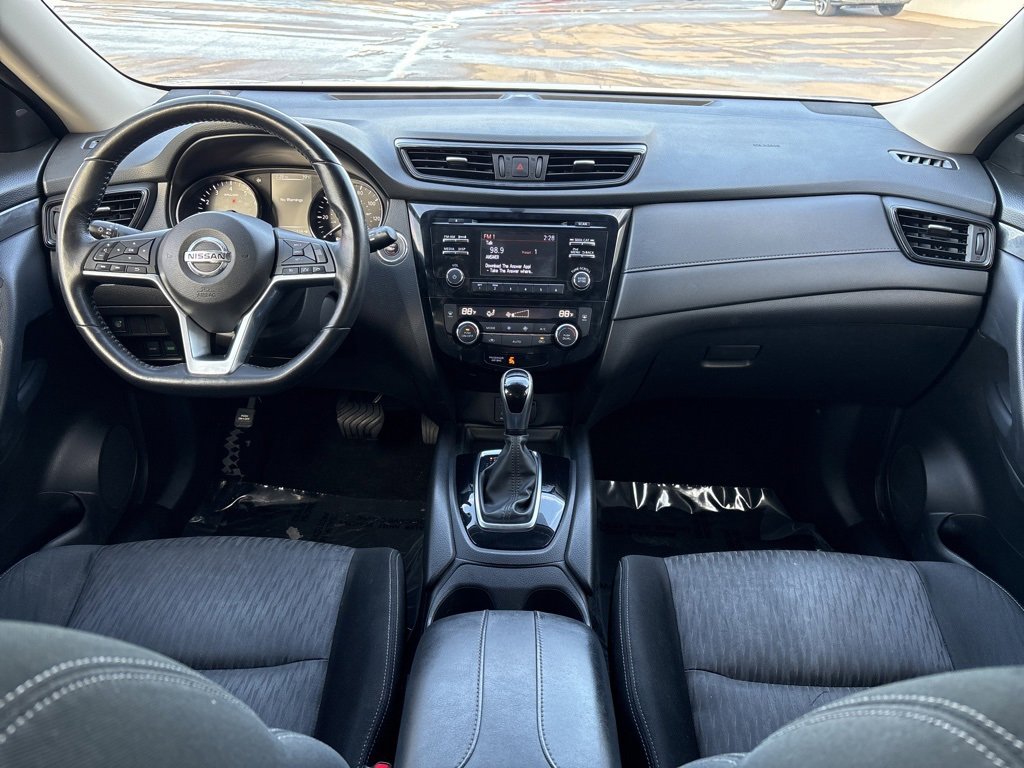 Used 2017 Nissan Rogue SV image 13