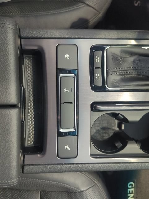 Used 2019 Genesis G80 3.8 AWD/4WD image 16