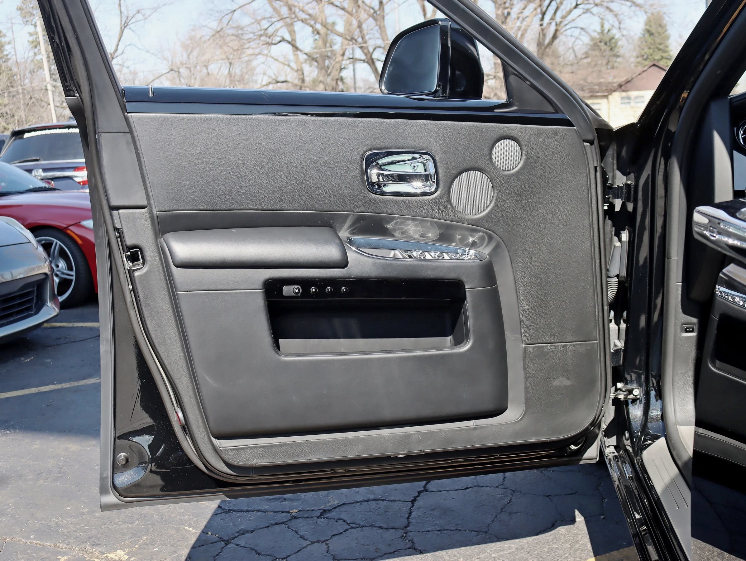 Used 2015 Rolls-Royce Ghost RWD image 43
