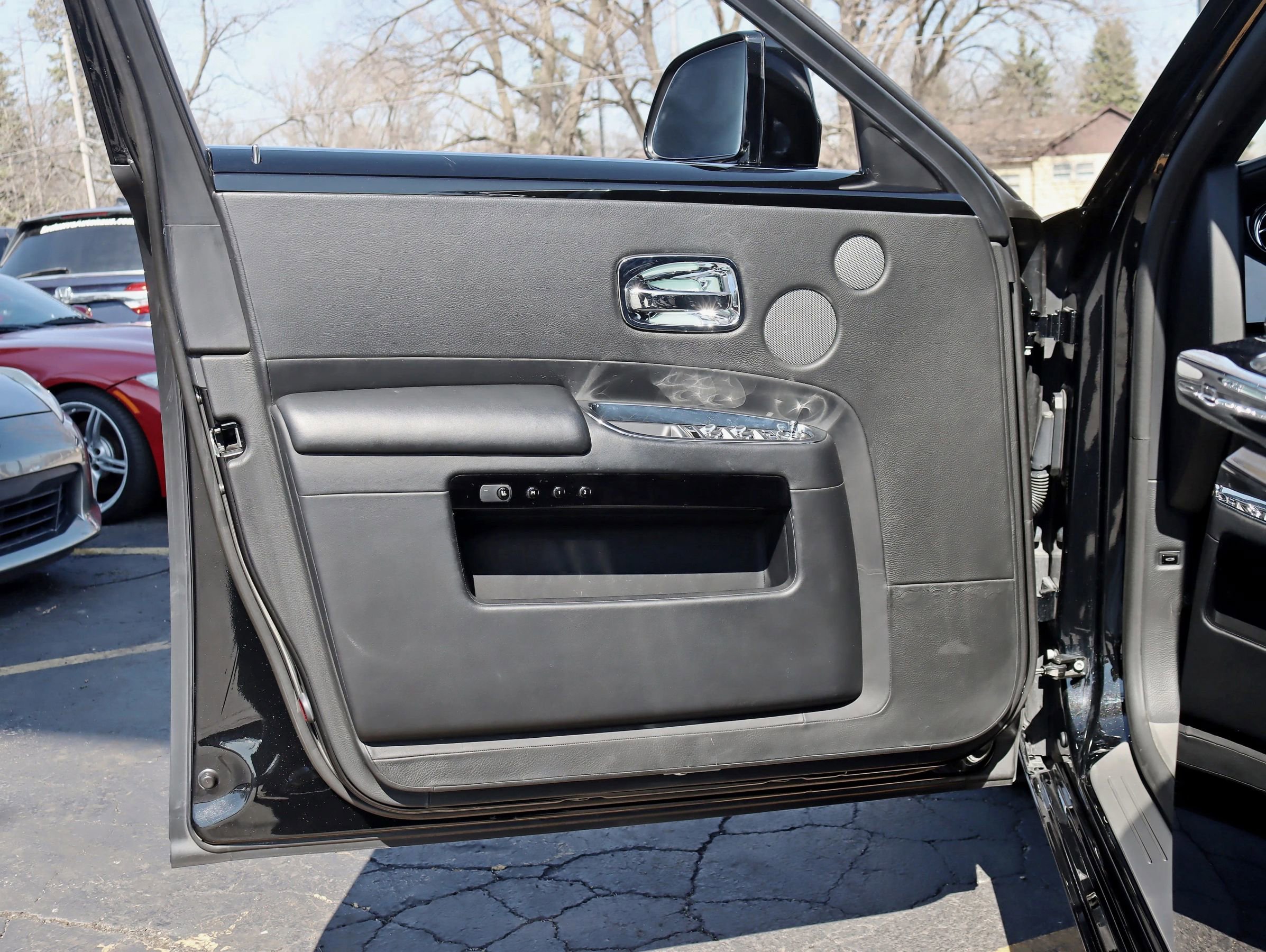 Used 2015 Rolls-Royce Ghost RWD image 43