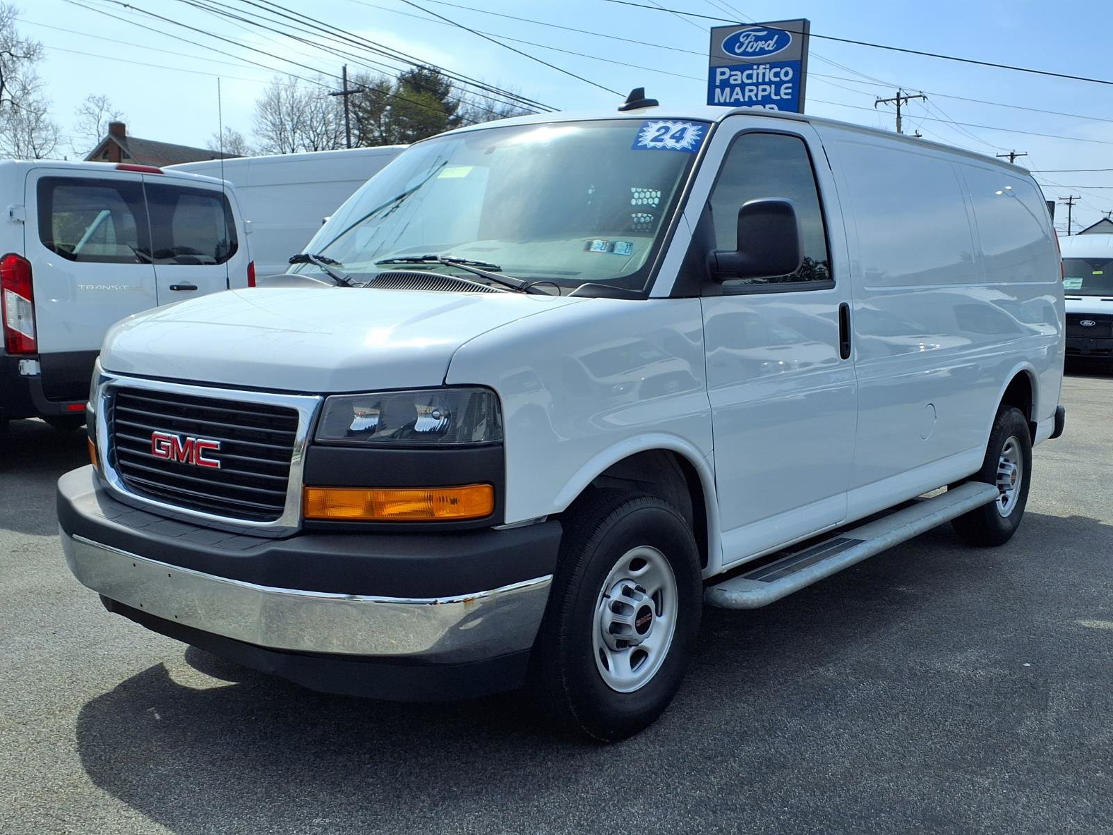 Used 2024 GMC Savana 2500 w/ Driver Convenience Package image 7