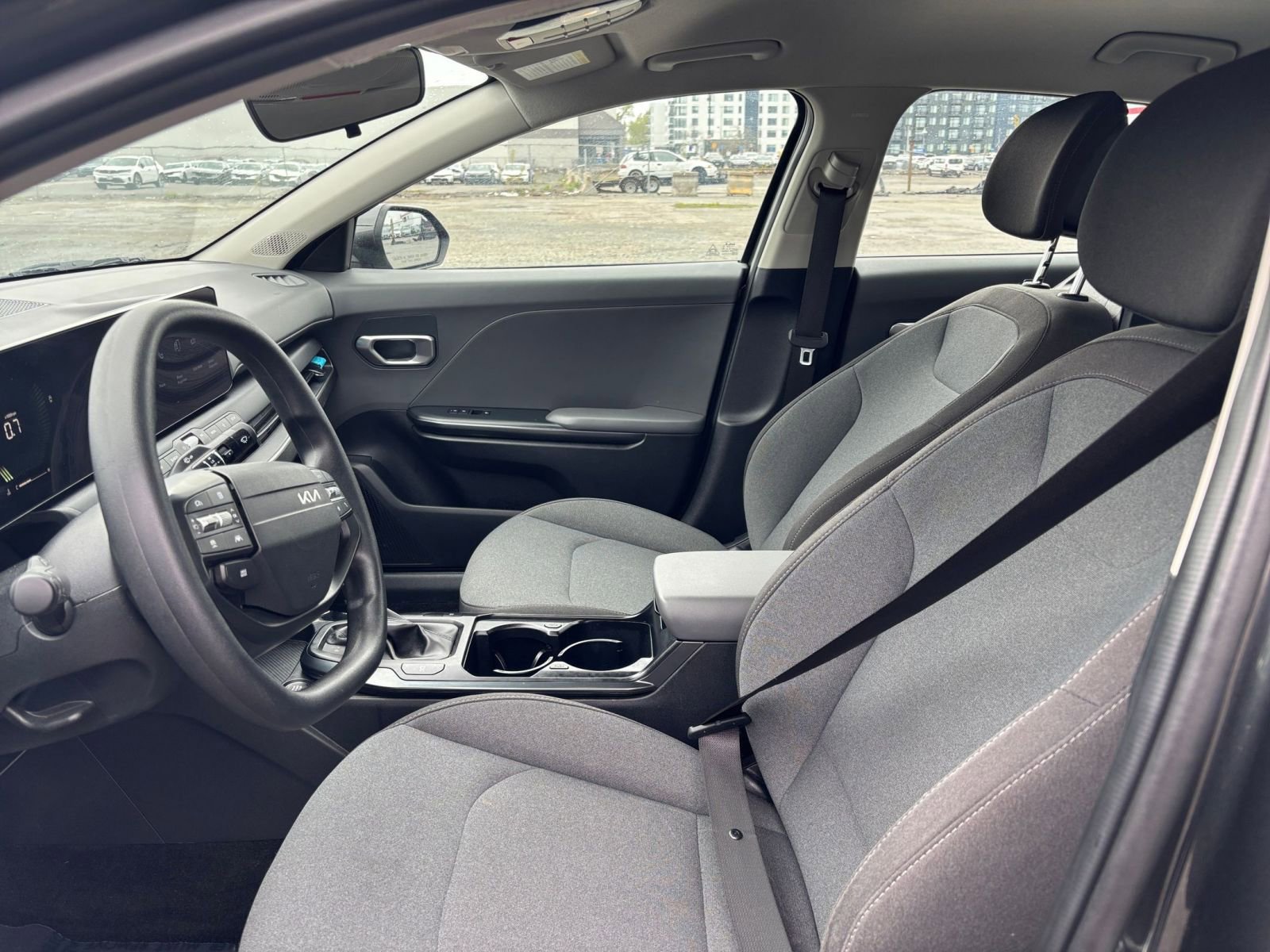 Used 2025 Kia K4 FWD image 23