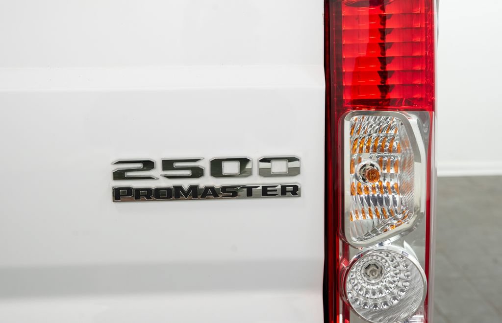 Used 2025 RAM ProMaster 2500 w/ Convenience Group FWD image 10