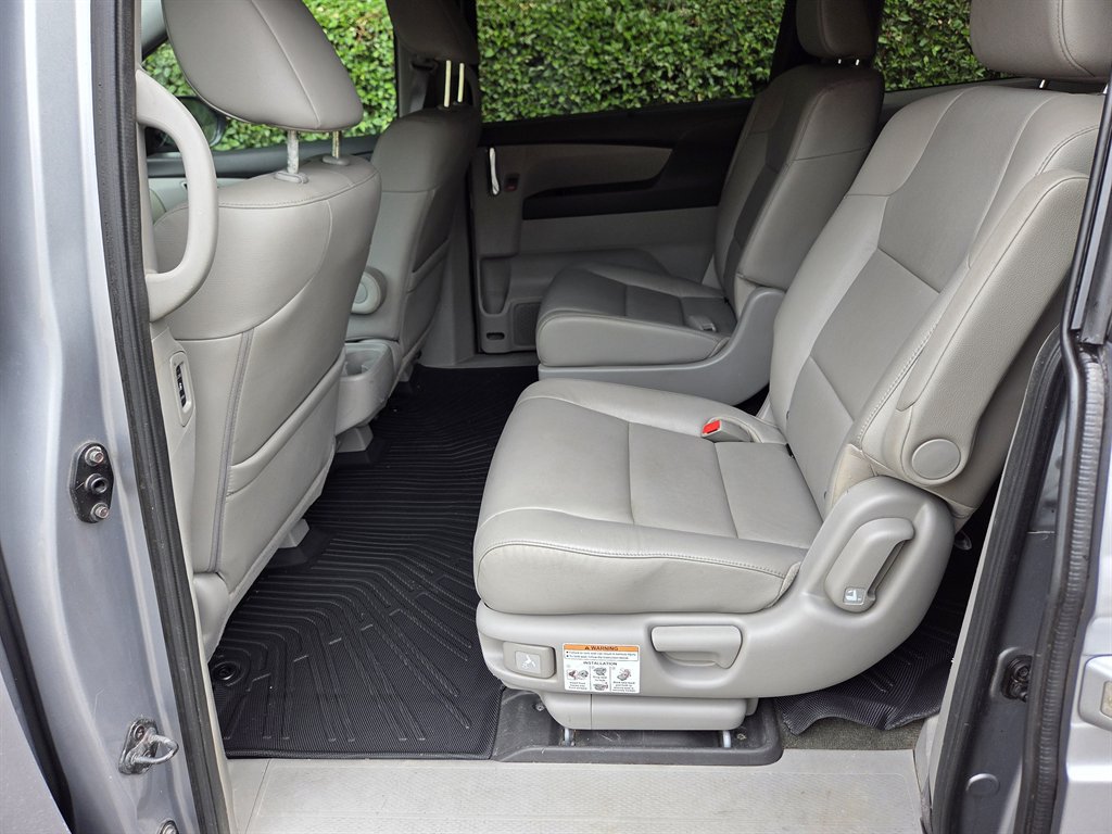 Used 2016 Honda Odyssey EX-L image 33