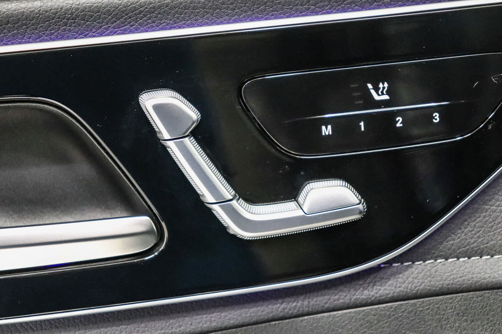 Certified 2023 Mercedes-Benz EQE 350+ 4MATIC SUV image 21