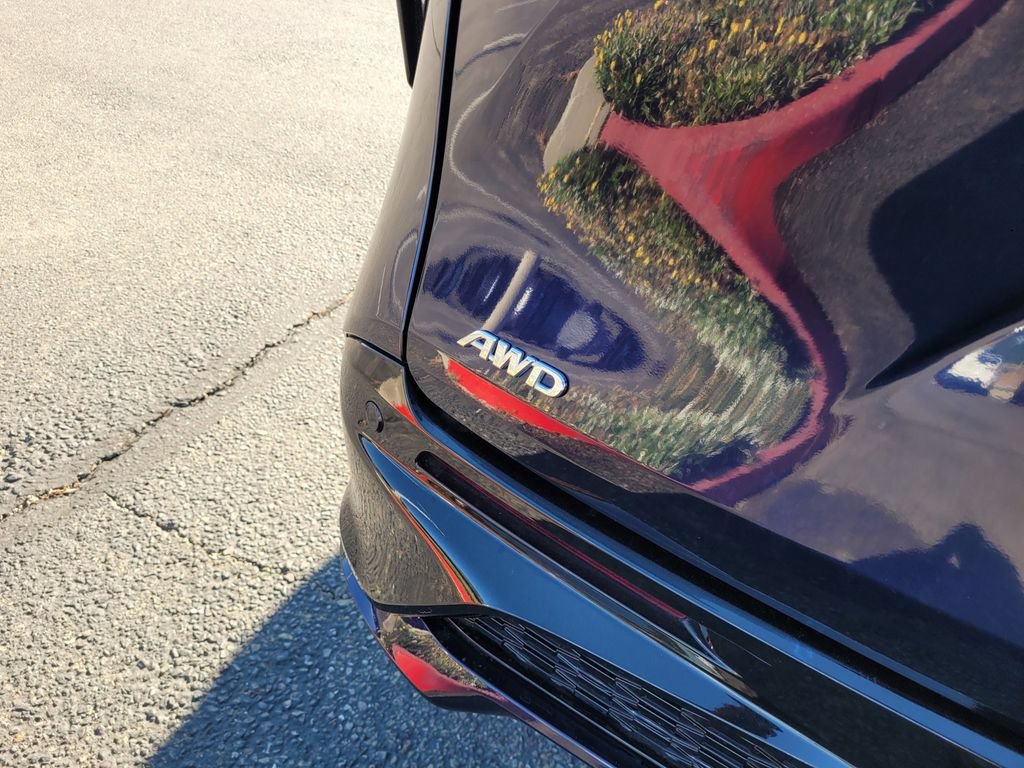 Used 2022 Toyota Sienna XSE w/ XSE Plus Package AWD/4WD image 6