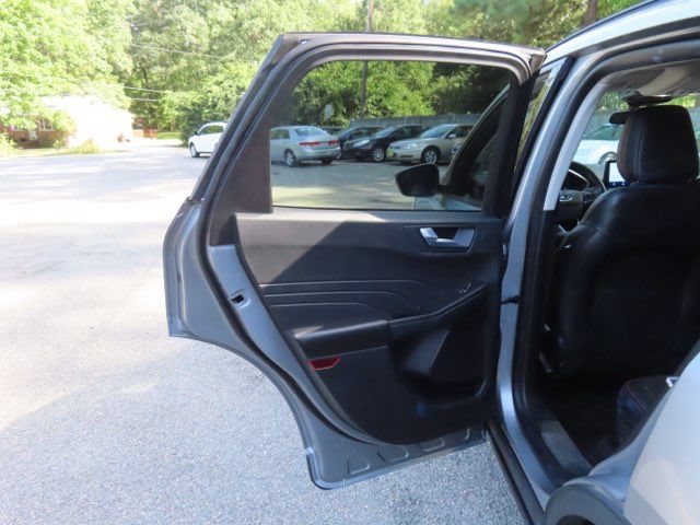 Used 2021 Ford Escape SEL w/ SEL Stealth AWD Package image 11