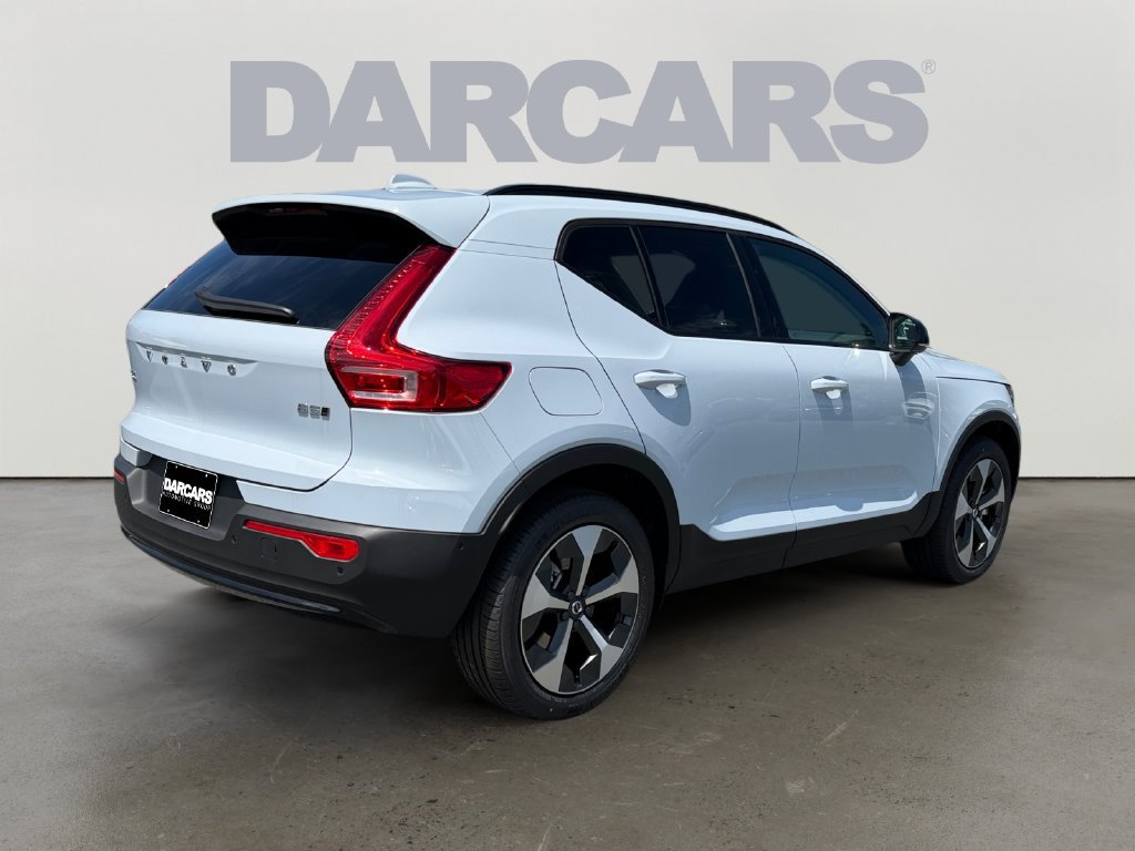 New 2026 Volvo XC40 B5 Plus w/ Protection Package Premier AWD/4WD image 4