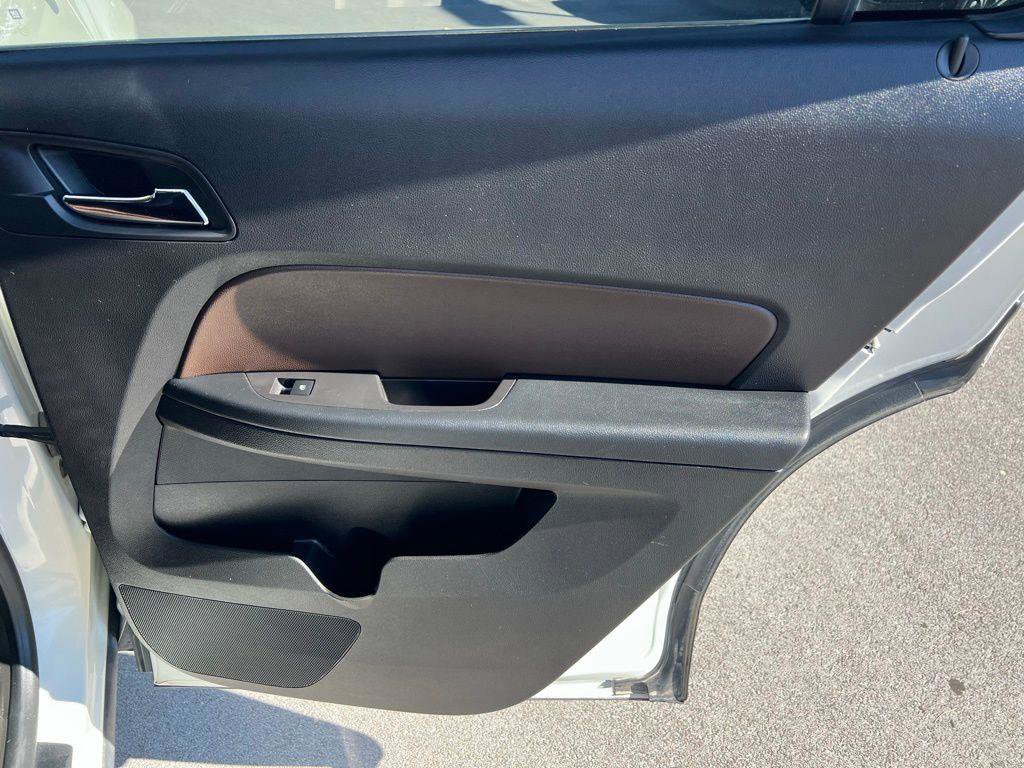 Used 2014 Chevrolet Equinox LTZ image 27