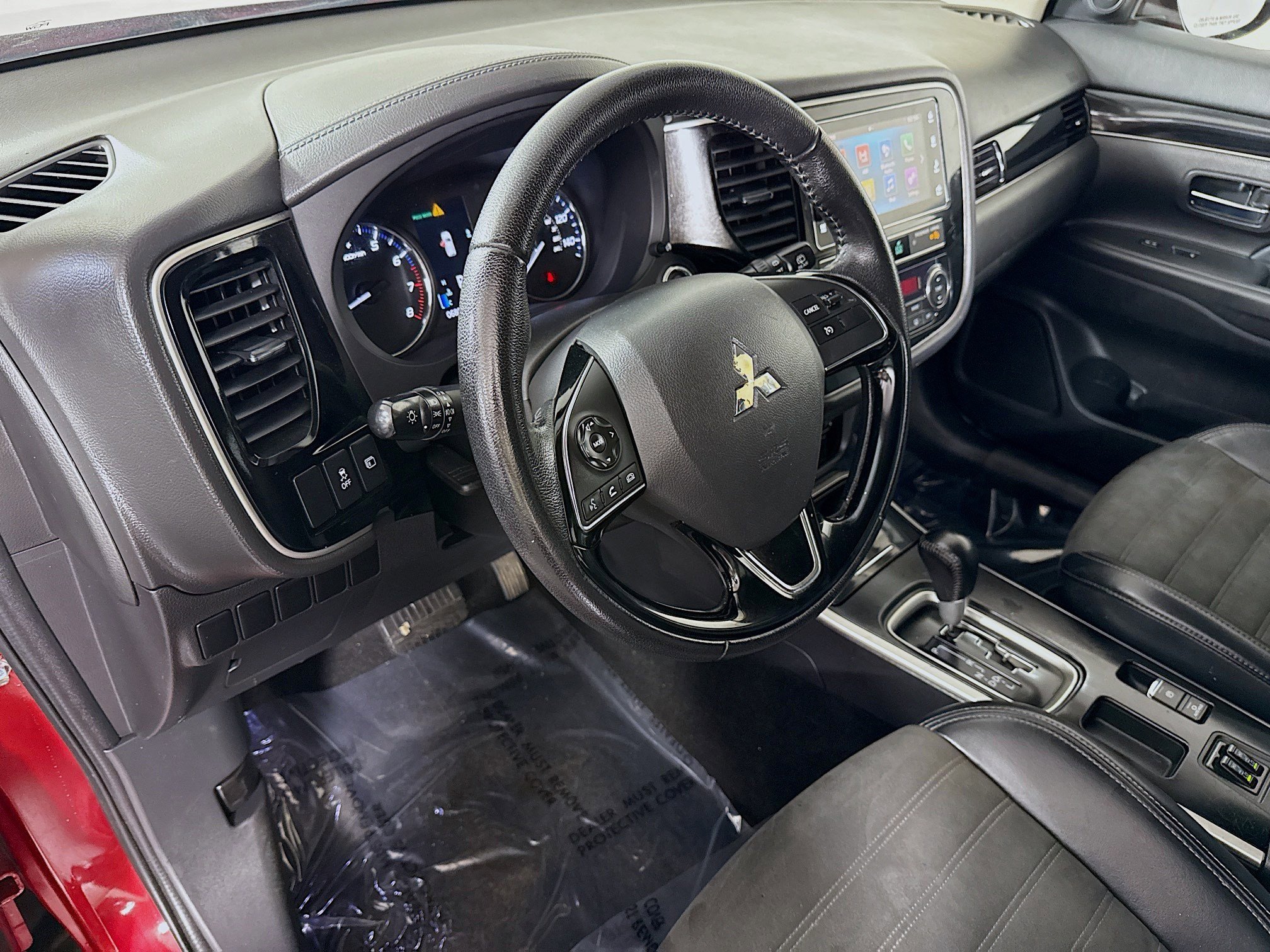 Used 2019 Mitsubishi Outlander SE image 23