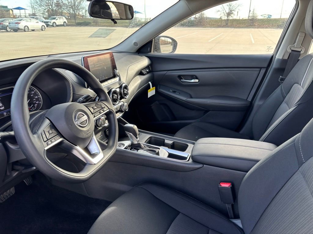 Used 2025 Nissan Sentra SV image 16