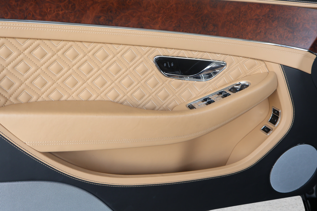 Used 2022 Bentley Continental GT AWD/4WD image 36